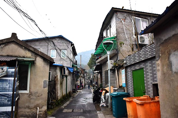 生態(tài)環(huán)境部固體廢物與化學(xué)品司有關(guān)負責人就《廢棄電器電子產(chǎn)品處理污染控制技術(shù)規(guī)范》答記者問