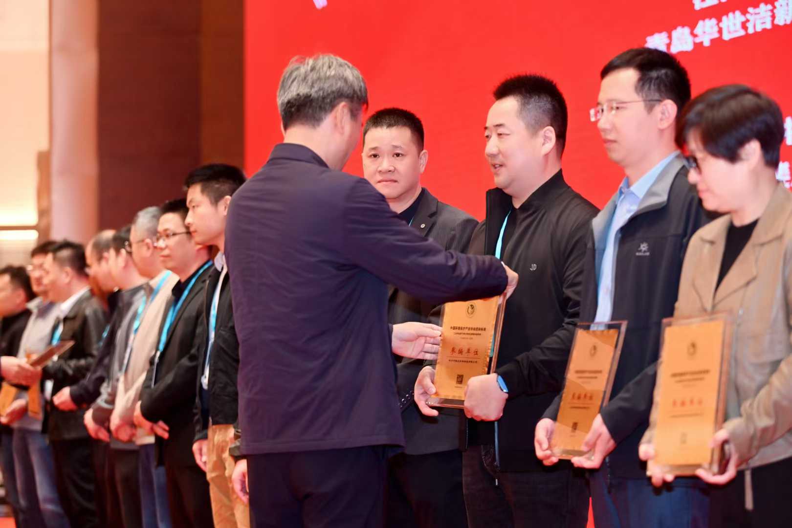 喜報!捷龍環保榮任沸石蜂窩體團體標準參編單位,儀式在安徽合肥隆重舉行